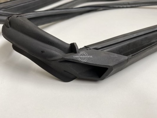 Achter rubber cabrio kap dak Audi A4 S4 8H0 845 433 C