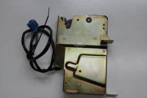 Sluit unit opbergbak cabriokap Audi 80