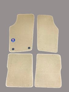 Saab 900 Classic automat met logo '87 - '93 beige (mattenset van 4 stuks)